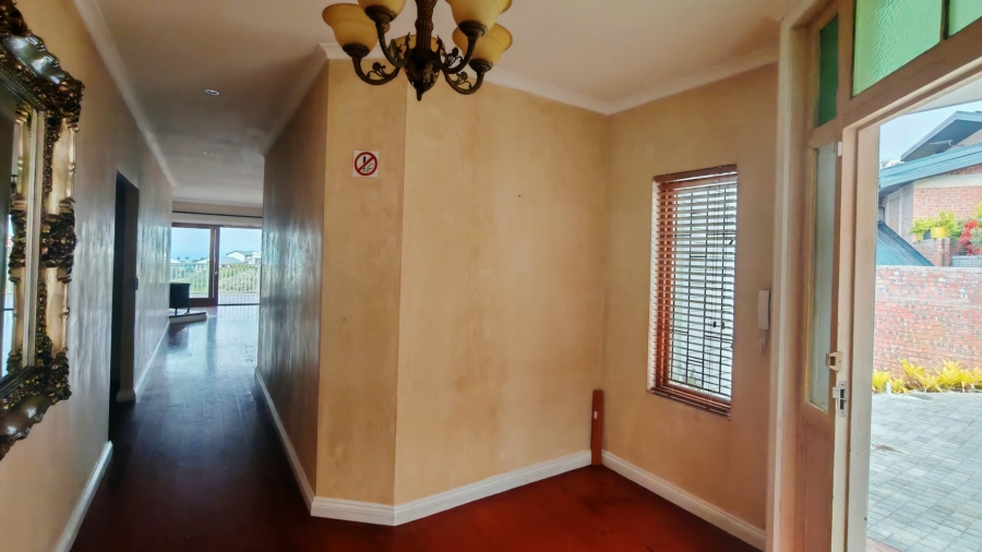 3 Bedroom Property for Sale in Herolds Bay Western Cape